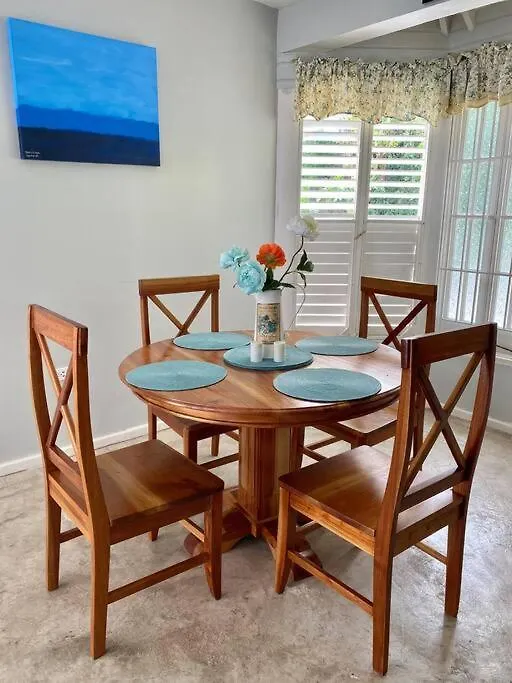 Coastal Beauty - Beautiful Penthouse Condo In Ocho Rios Apartament