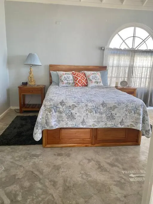 Coastal Beauty - Beautiful Penthouse Condo In Ocho Rios Jamajka