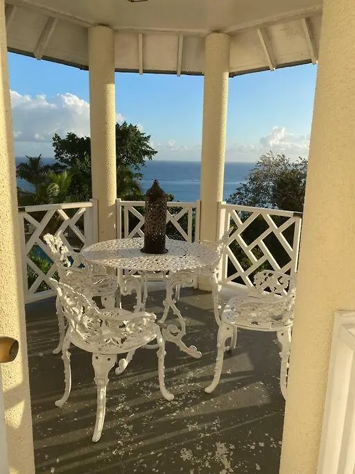 Coastal Beauty - Beautiful Penthouse Condo In Ocho Rios 0*,  Jamajka